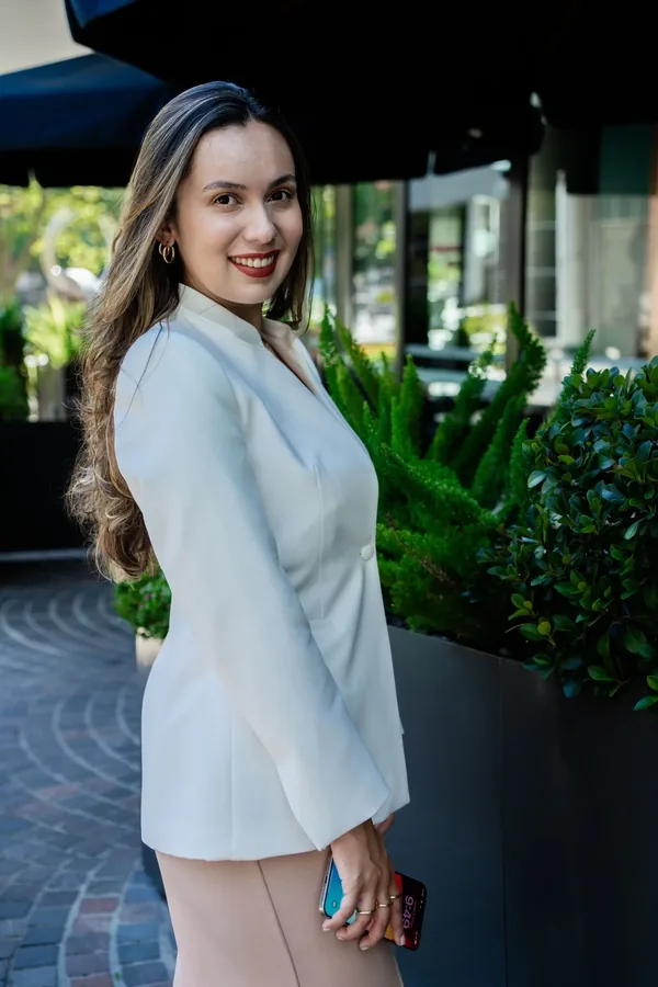 Tandarts Quésia Leonia, deskundige op het gebied van tandheelkunde